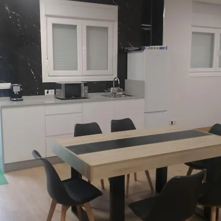 Guest house Casa Samil 3*